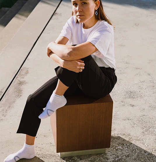 TIPS TO REDUCE KNEE PAIN WHILE WALKING